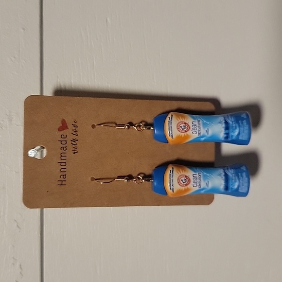 Handmade "Arm&Hammer Detergent" Earrings - Picture 1 of 2